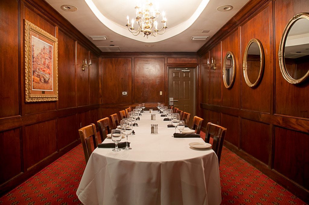 private-room-hero-img-2-1